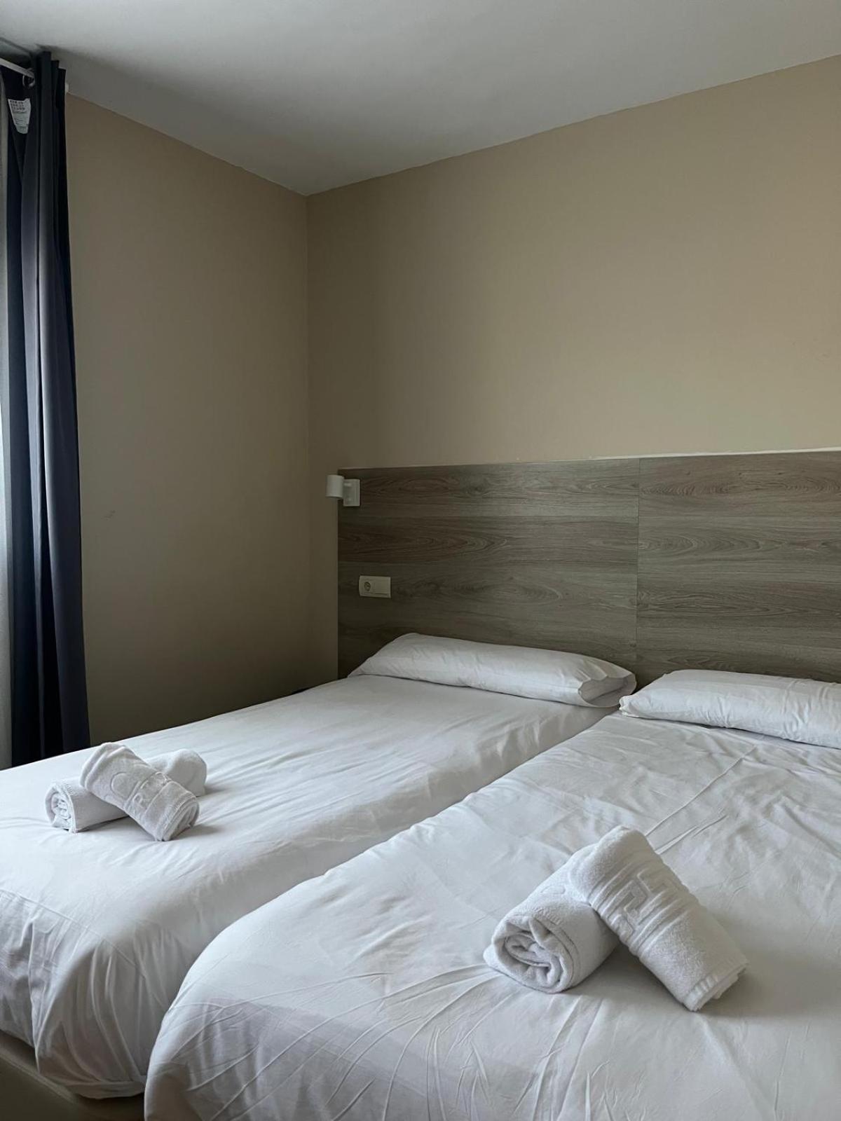 Hotel El Cobertizo Plasencia del Monte Eksteriør billede